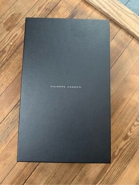 Giuseppe Zanotti Black Logo Shoe Box